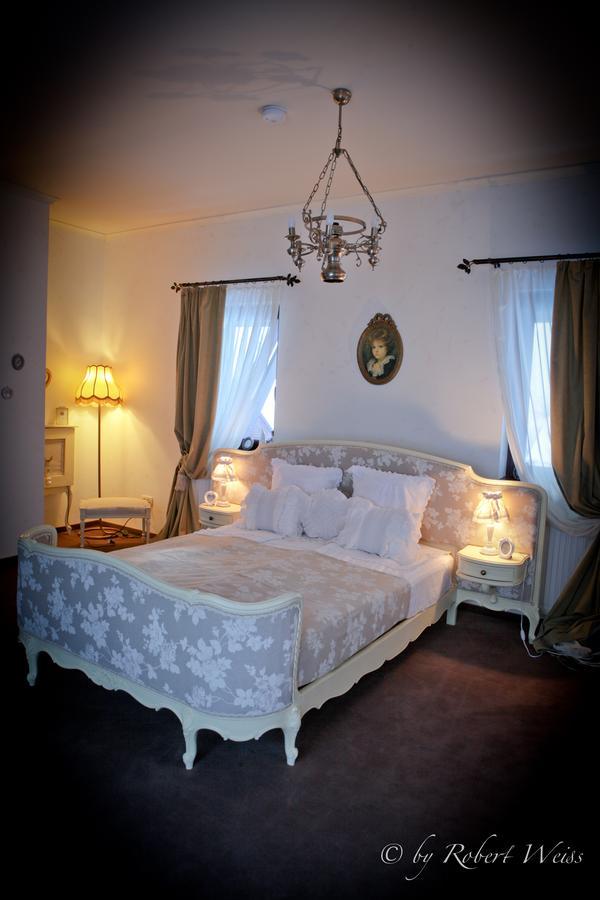 Pensiunea Vlahia Inn Moeciu De Sus Room photo